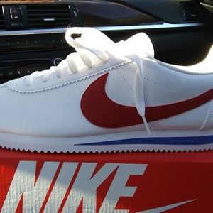 BRAND NEW NIKE CORTEZ SIZE 12
